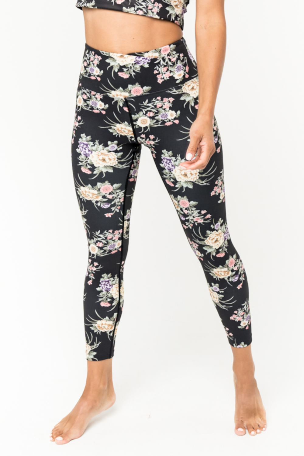 Leggings - Crossroads Almond Black
