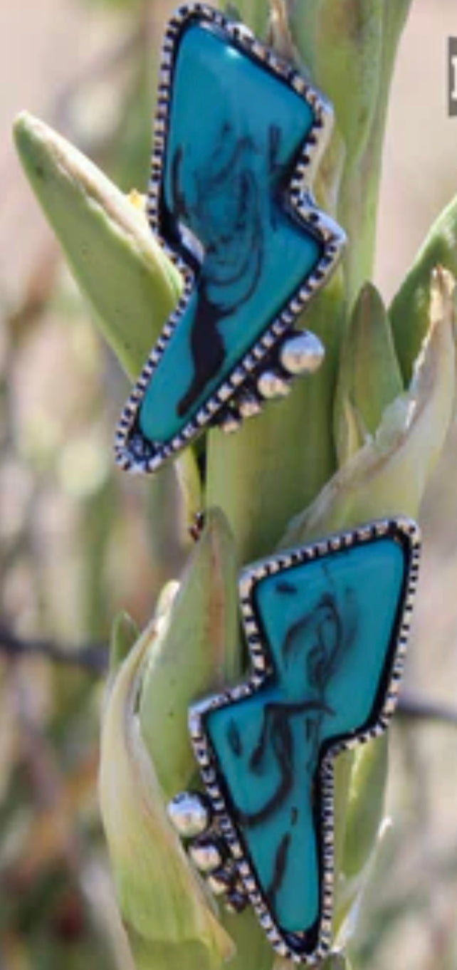 Blazing Bolt Studs